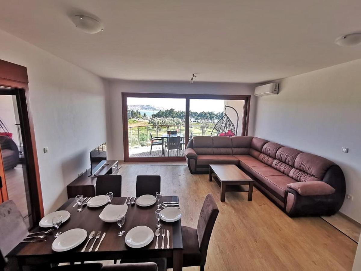 New Luxury Apartments Bar Bagian luar foto
