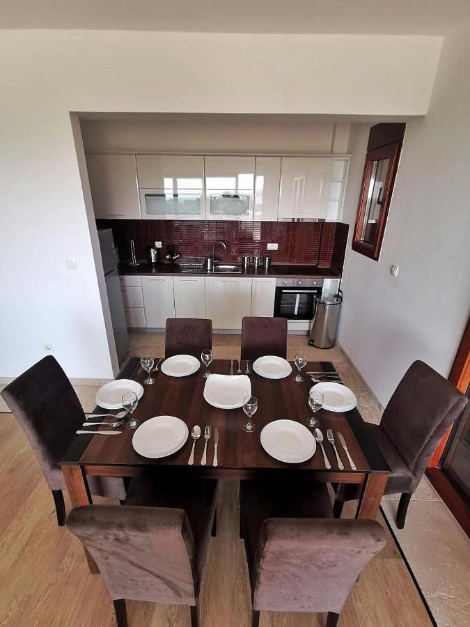 New Luxury Apartments Bar Bagian luar foto