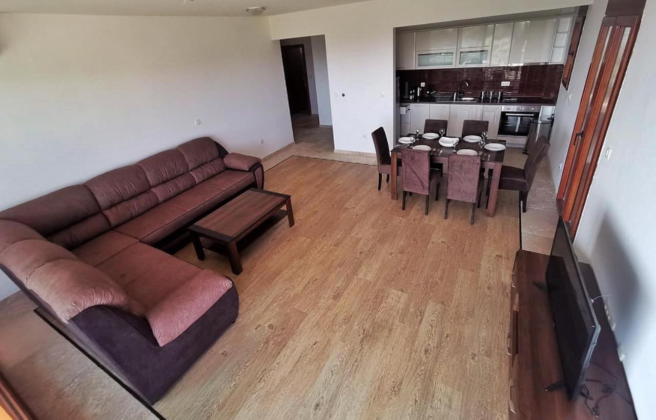 New Luxury Apartments Bar Bagian luar foto