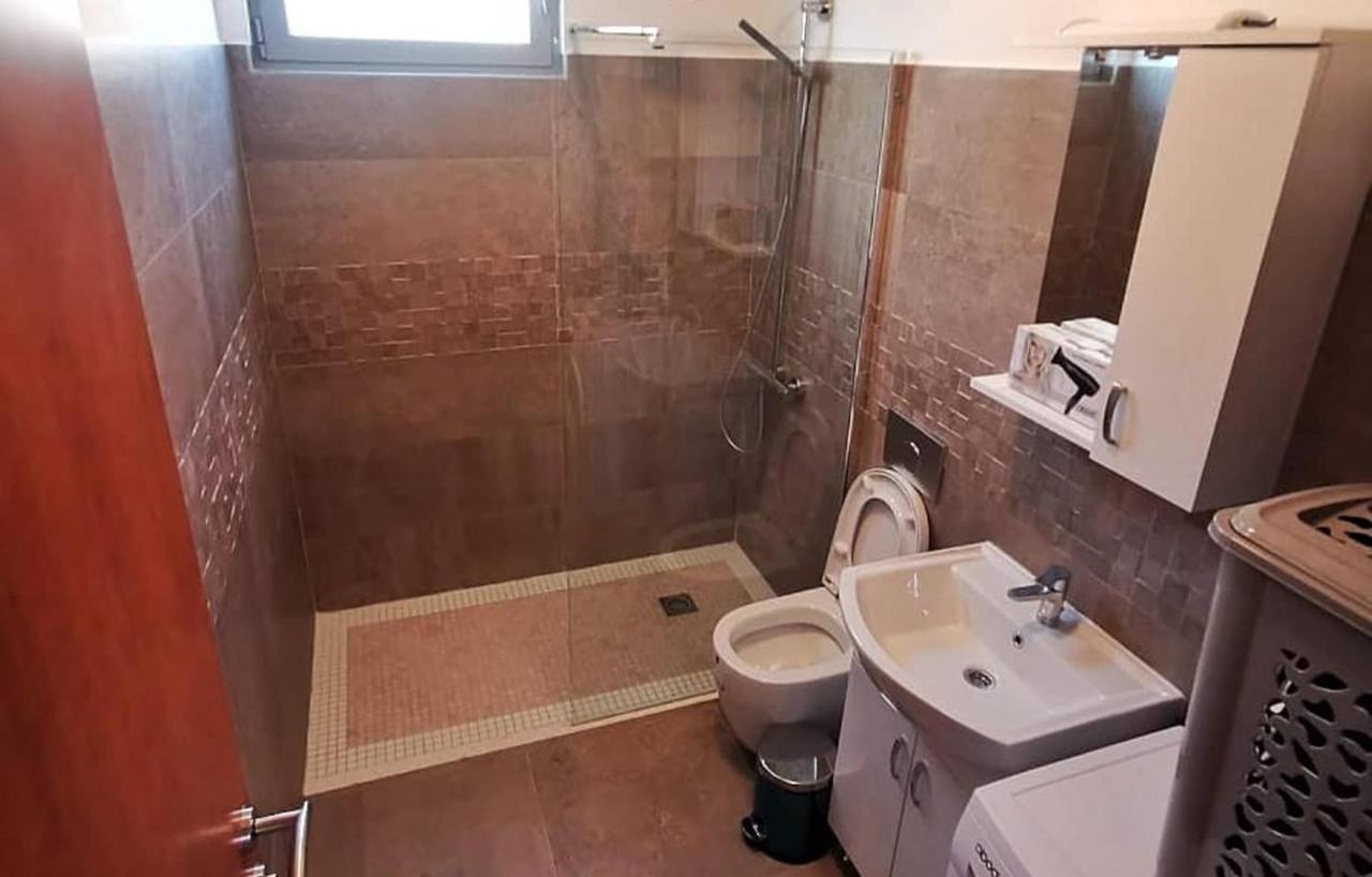 New Luxury Apartments Bar Bagian luar foto