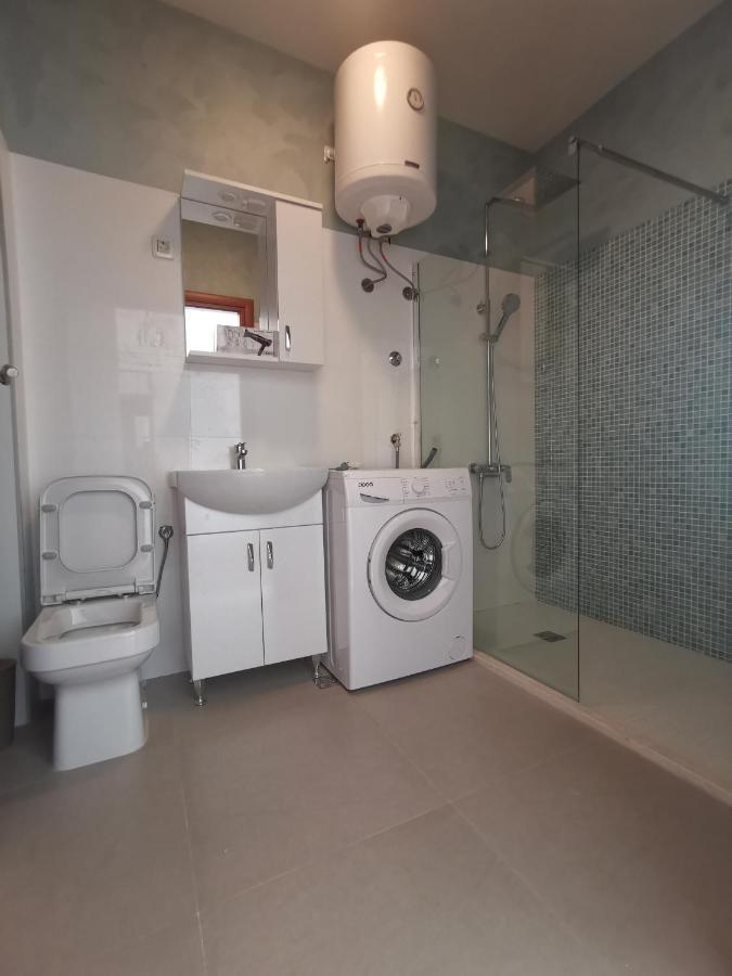 New Luxury Apartments Bar Bagian luar foto